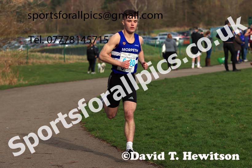 Senior and Veteran Men in the 2024 NECAA Road Relays Champs., Hetton Lyons Country Park, Hetton le Hole, County Durham. Photo: David T. Hewitson/Sports for All Pics